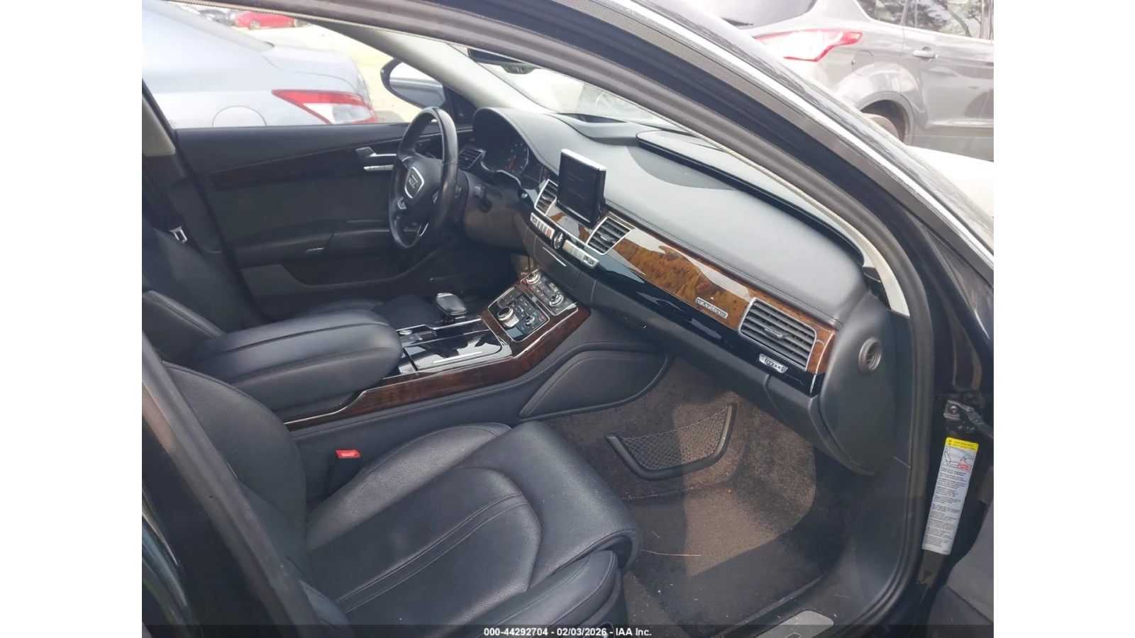 Audi A8 L* MATRIX* КАМЕРА* KEYLESS* ПОДГРЕВ* ШИБИДАХ* , снимка 10 - Автомобили и джипове - 53894312