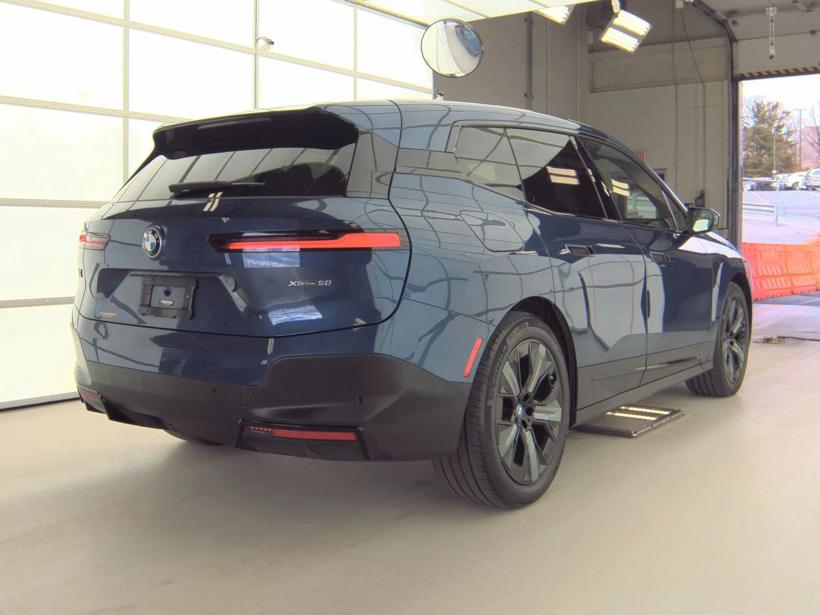 BMW iX xDrive50 | Mobile.bg � ����������� 4