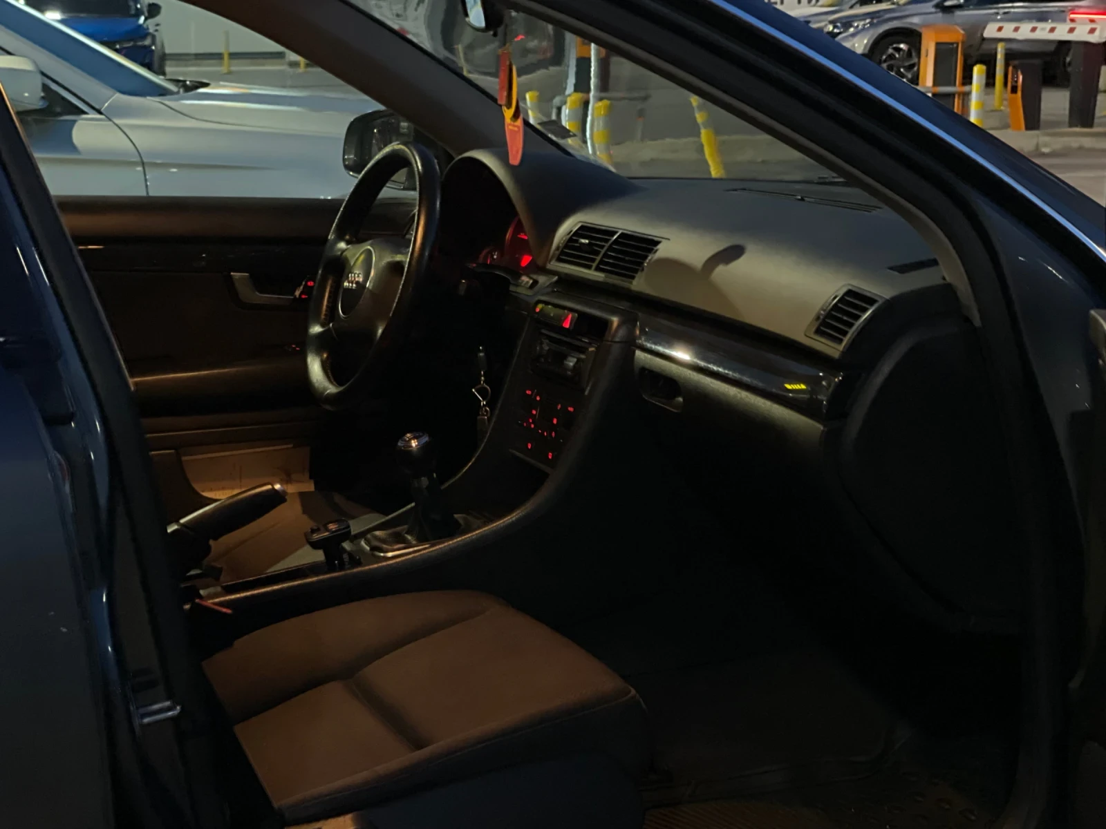 Audi A4 1.9, снимка 6 - Автомобили и джипове - 53978354