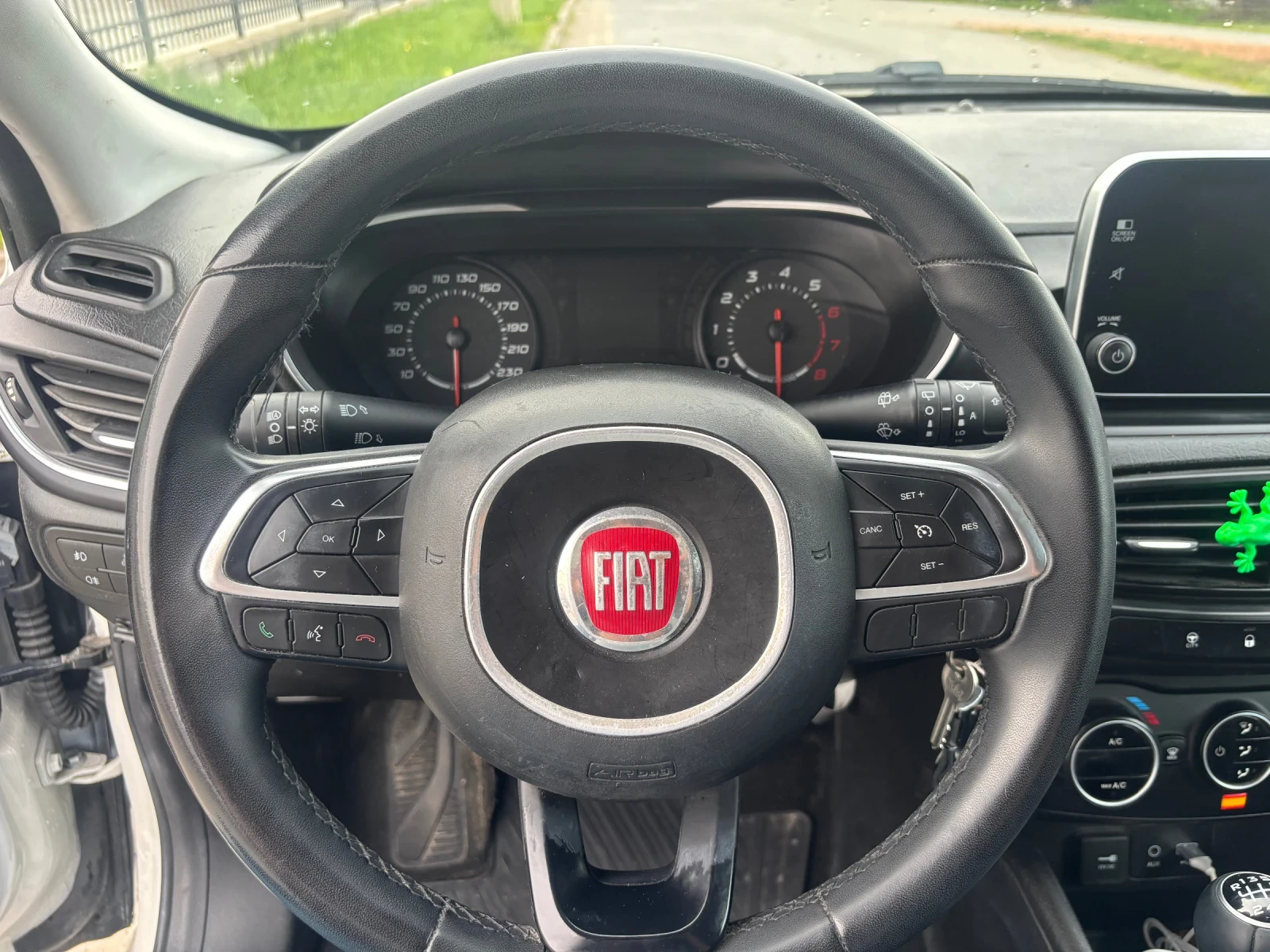 Fiat Tipo 1.4T 120 hp, снимка 11 - Автомобили и джипове - 54318595