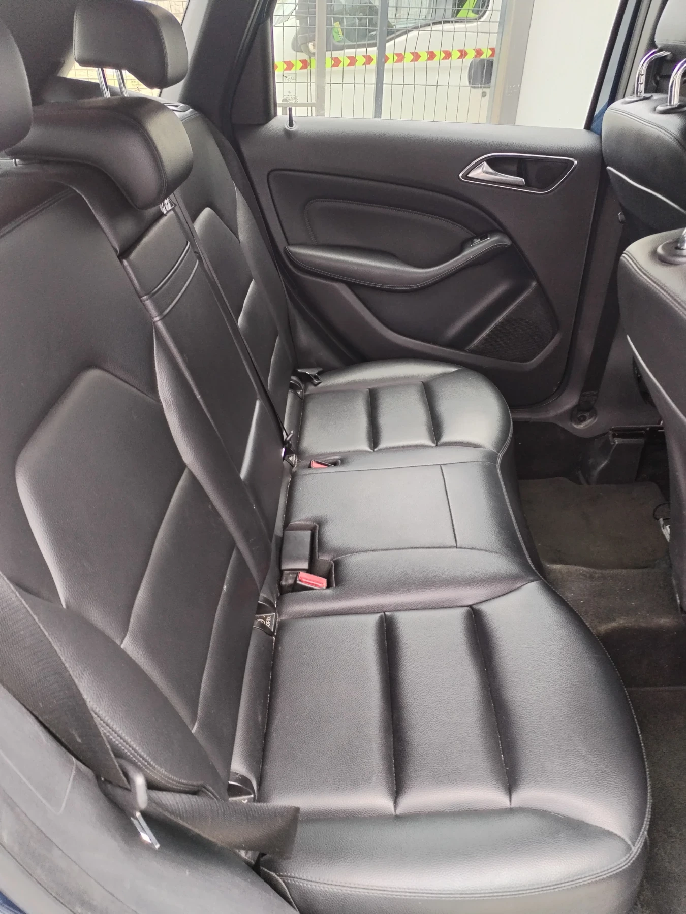 Mercedes-Benz B 250, снимка 9 - Автомобили и джипове - 54349932