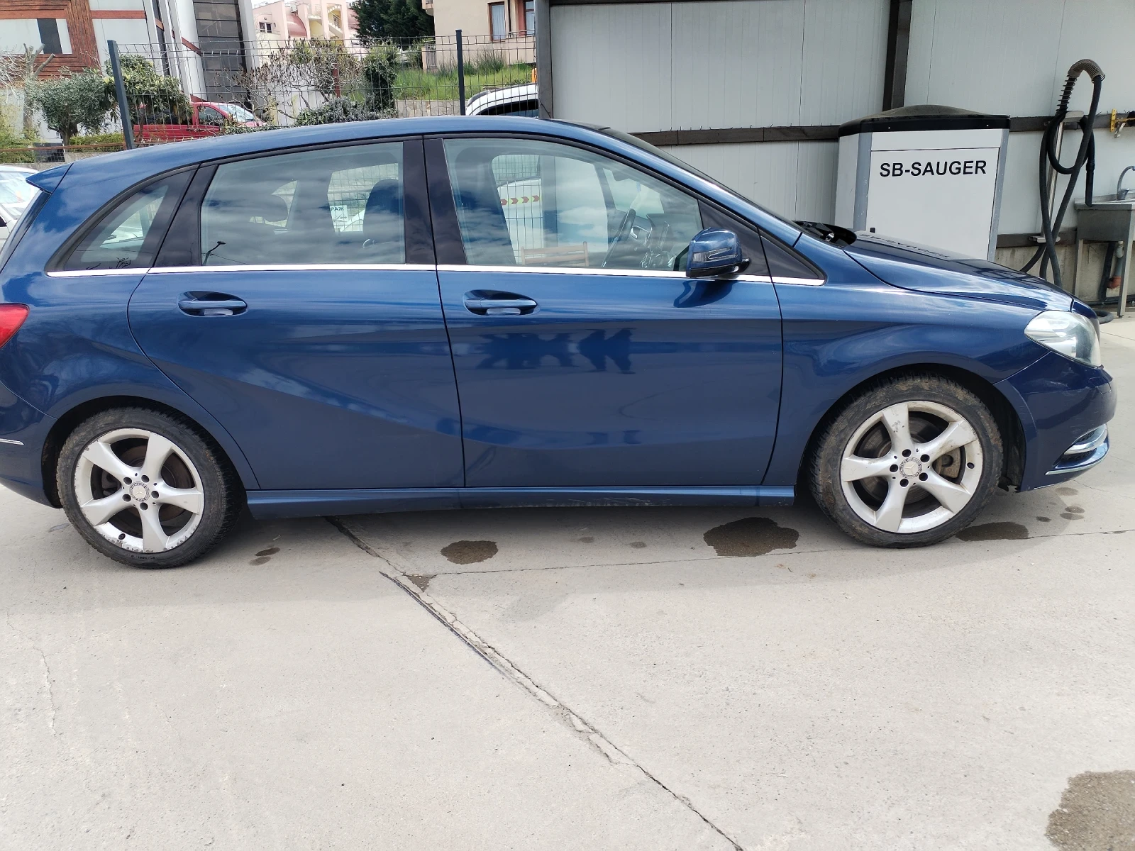 Mercedes-Benz B 250, снимка 8 - Автомобили и джипове - 54349932