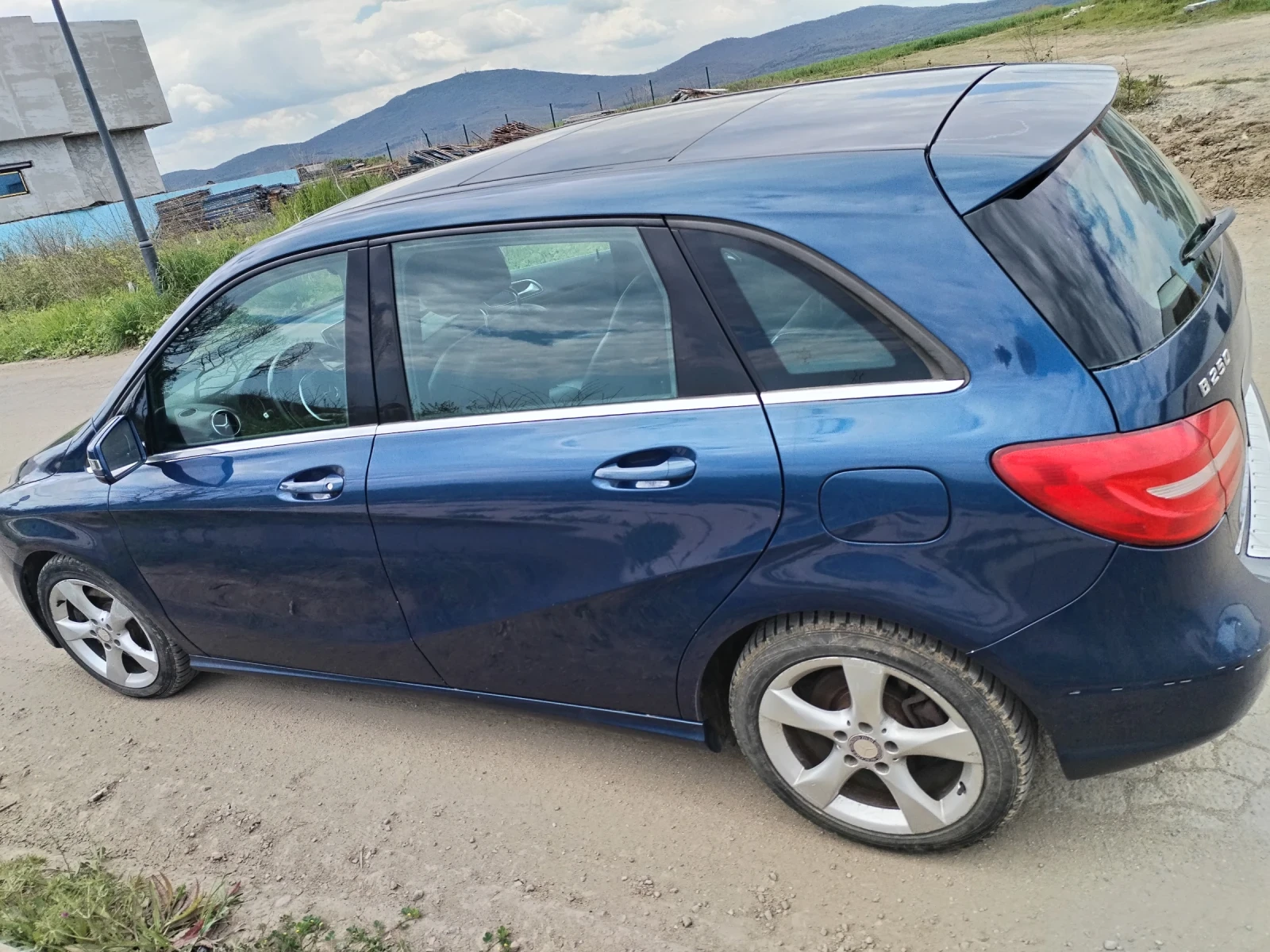 Mercedes-Benz B 250, снимка 2 - Автомобили и джипове - 54349932