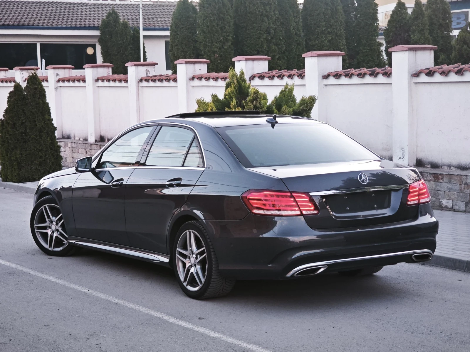 Mercedes-Benz E 350 AMG Пружини Задно Алкантара Сменени вериги , снимка 6 - Автомобили и джипове - 54447084