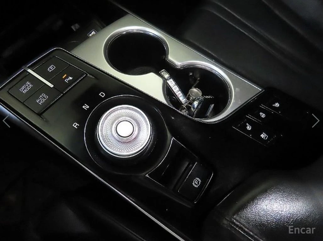 Kia K8 3.5* LPG* ПОДГРЕВ* ОБДУХВАНЕ* 360КАМЕРА* КЕЙЛЕС* , снимка 11 - Автомобили и джипове - 54996961