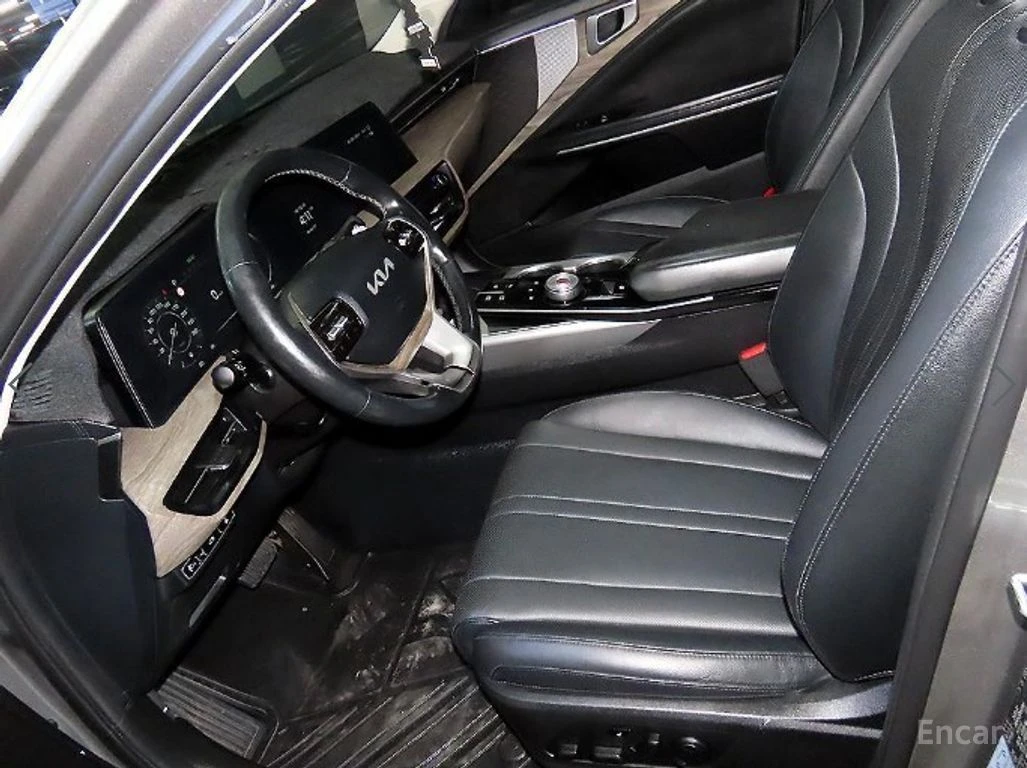 Kia K8 3.5* LPG* ПОДГРЕВ* ОБДУХВАНЕ* 360КАМЕРА* КЕЙЛЕС* , снимка 13 - Автомобили и джипове - 54996961