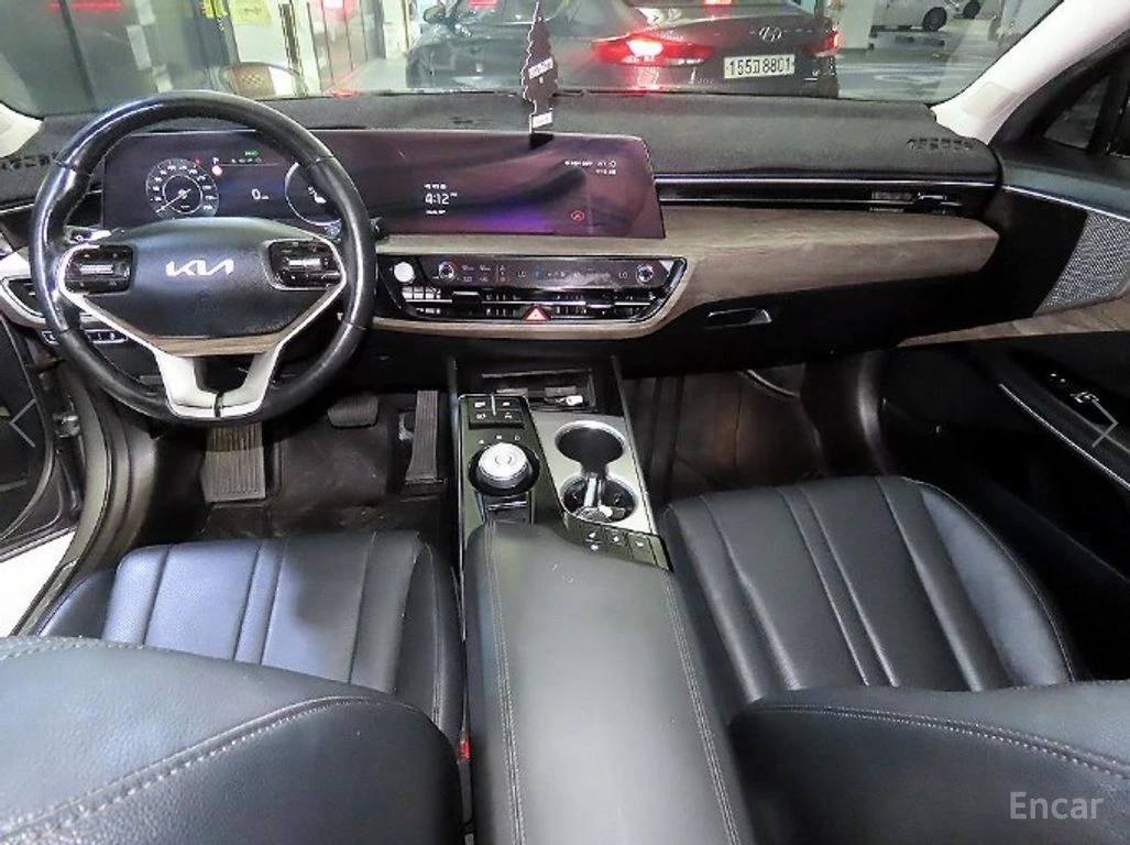 Kia K8 3.5* LPG* ПОДГРЕВ* ОБДУХВАНЕ* 360КАМЕРА* КЕЙЛЕС* , снимка 6 - Автомобили и джипове - 54996961