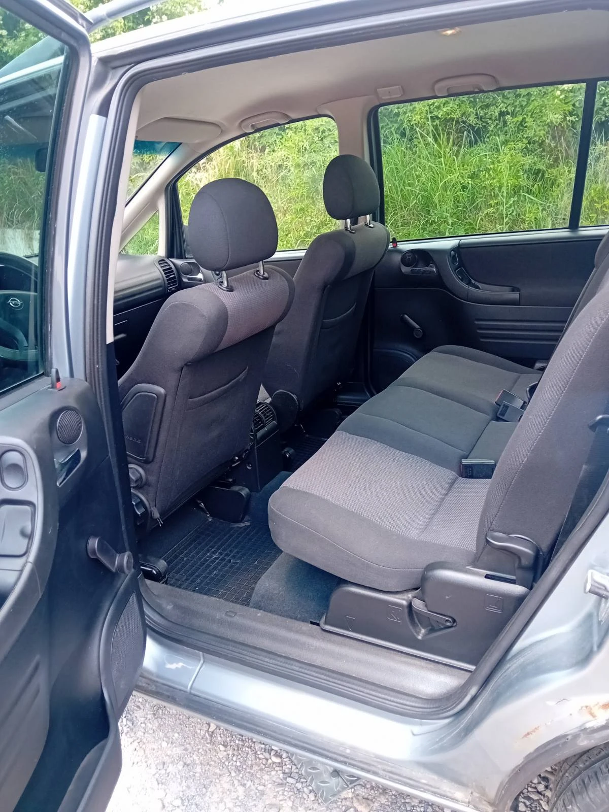 Opel Zafira, снимка 11 - Автомобили и джипове - 55059344