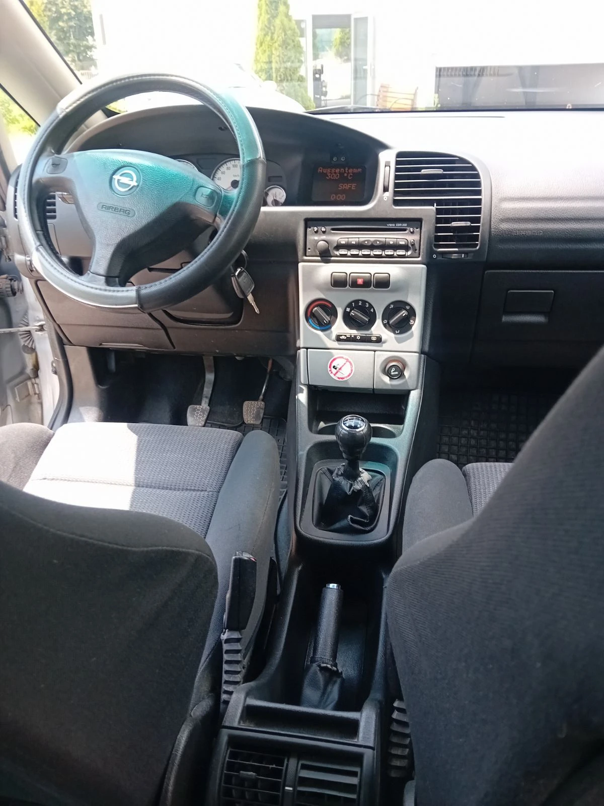 Opel Zafira, снимка 12 - Автомобили и джипове - 55059344