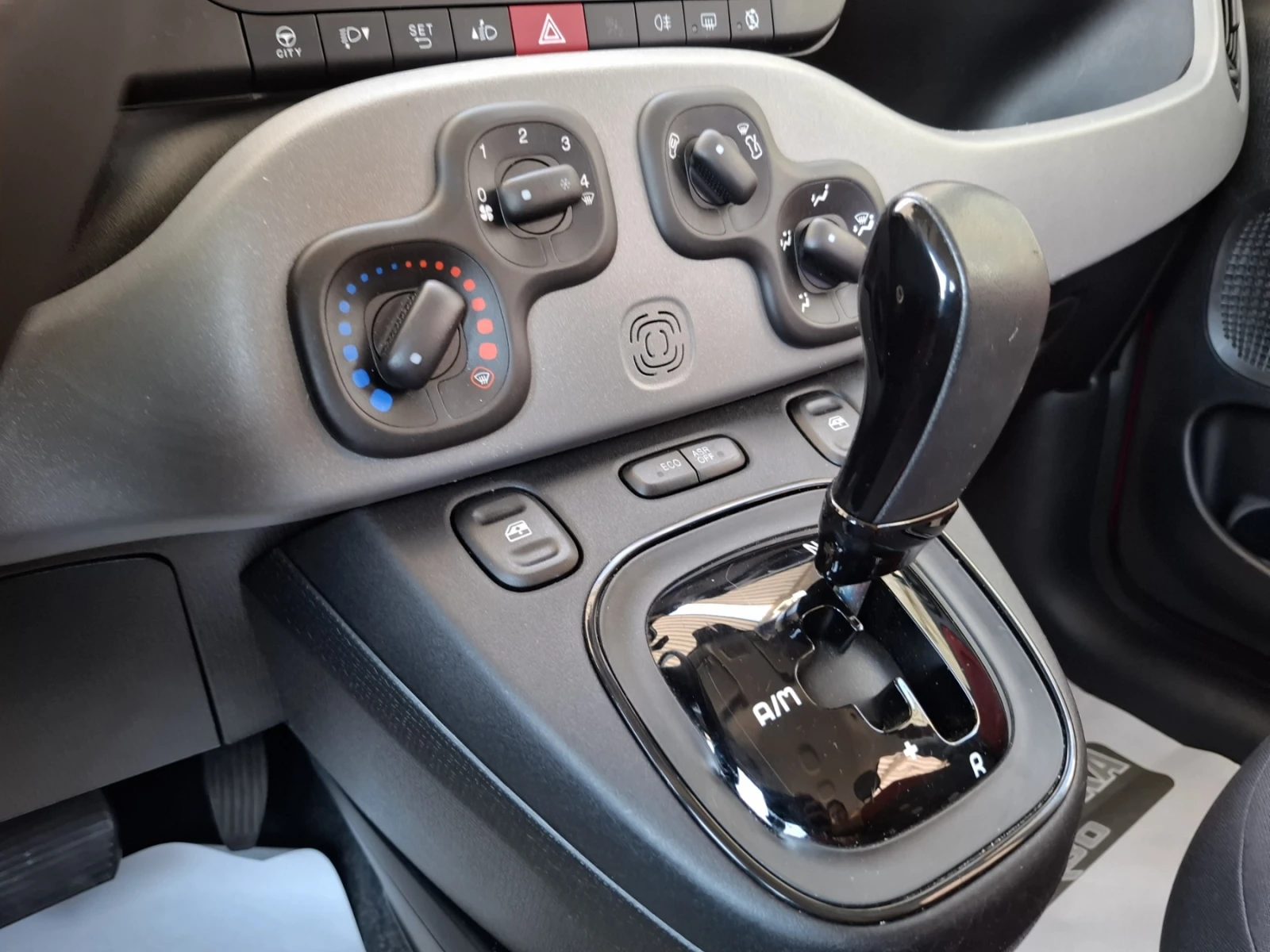 Fiat Panda 1.0 * АВТОМАТИК * EURO6 * 129750 к.м., снимка 10 - Автомобили и джипове - 55525541