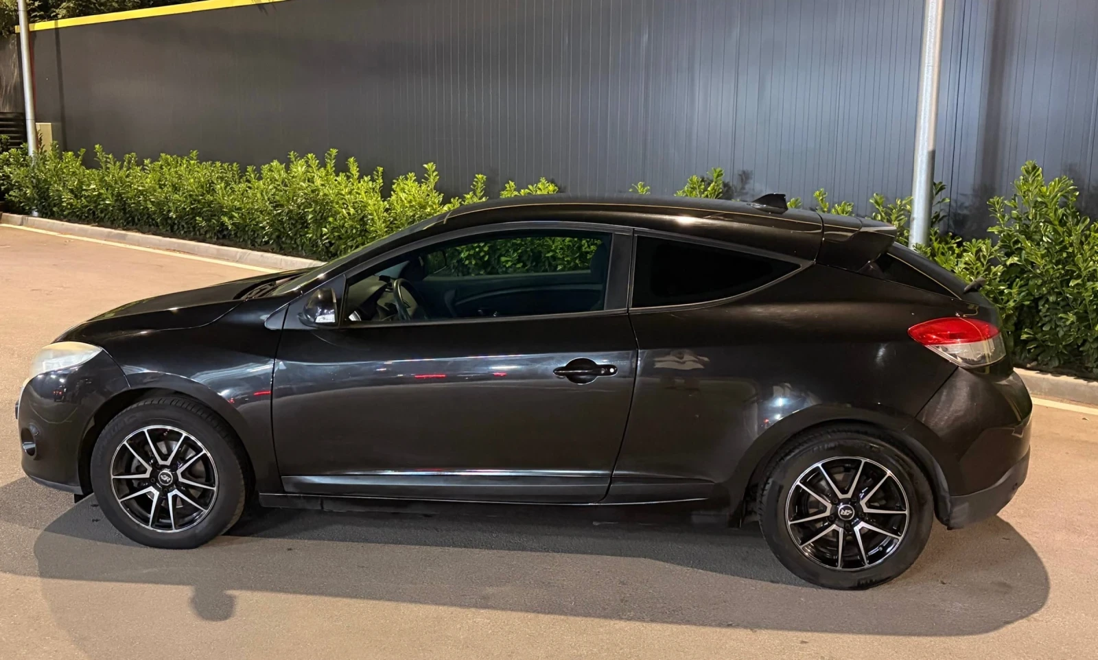 Renault Megane 3  1. 6 16V   2009 г. | 231 000 км | Газ, снимка 6 - Автомобили и джипове - 55935383