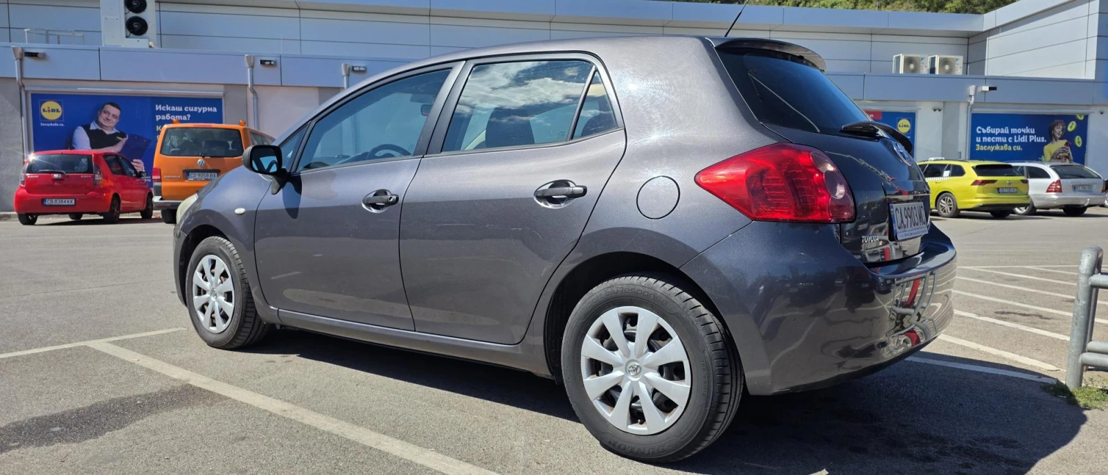 Toyota Auris 1.4I 16V TERRA, снимка 6 - Автомобили и джипове - 56067770