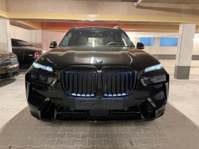 BMW X7 40 d M Sport Pro* Bowers* SkyLounge* Carbon, снимка 2