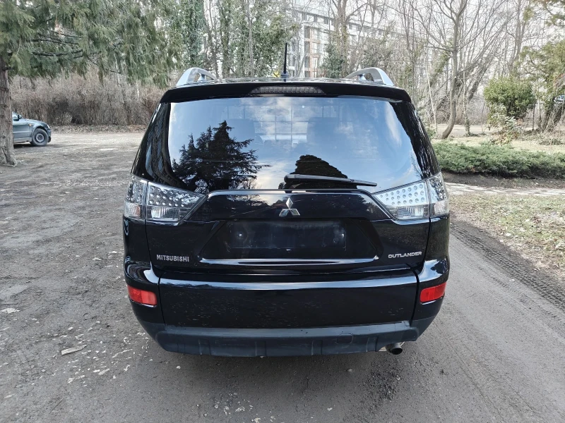 Mitsubishi Outlander 2.4 4x4 GAS, снимка 3 - Автомобили и джипове - 49118355