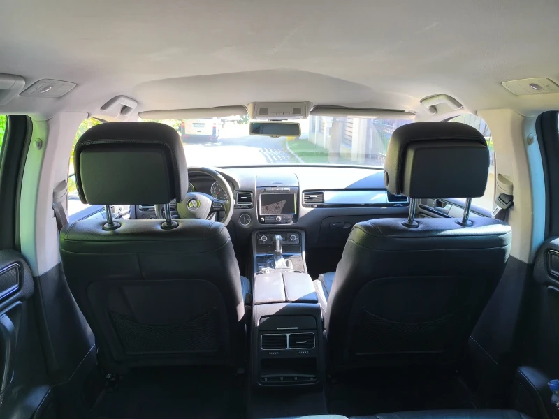 VW Touareg 3.0 TDI BLUMOTION, снимка 6 - Автомобили и джипове - 51826974