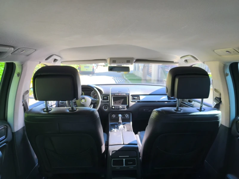 VW Touareg 3.0 TDI BLUMOTION, снимка 11 - Автомобили и джипове - 51826974