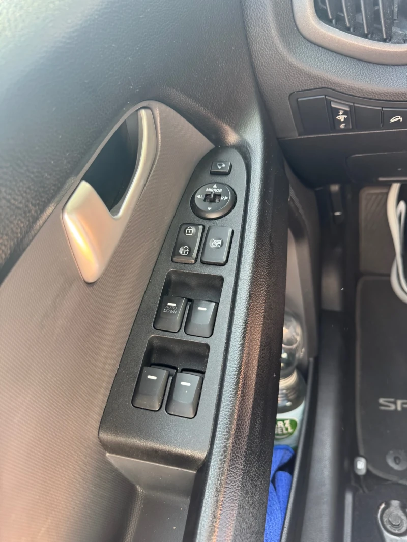 Kia Sportage, снимка 5 - Автомобили и джипове - 52253348