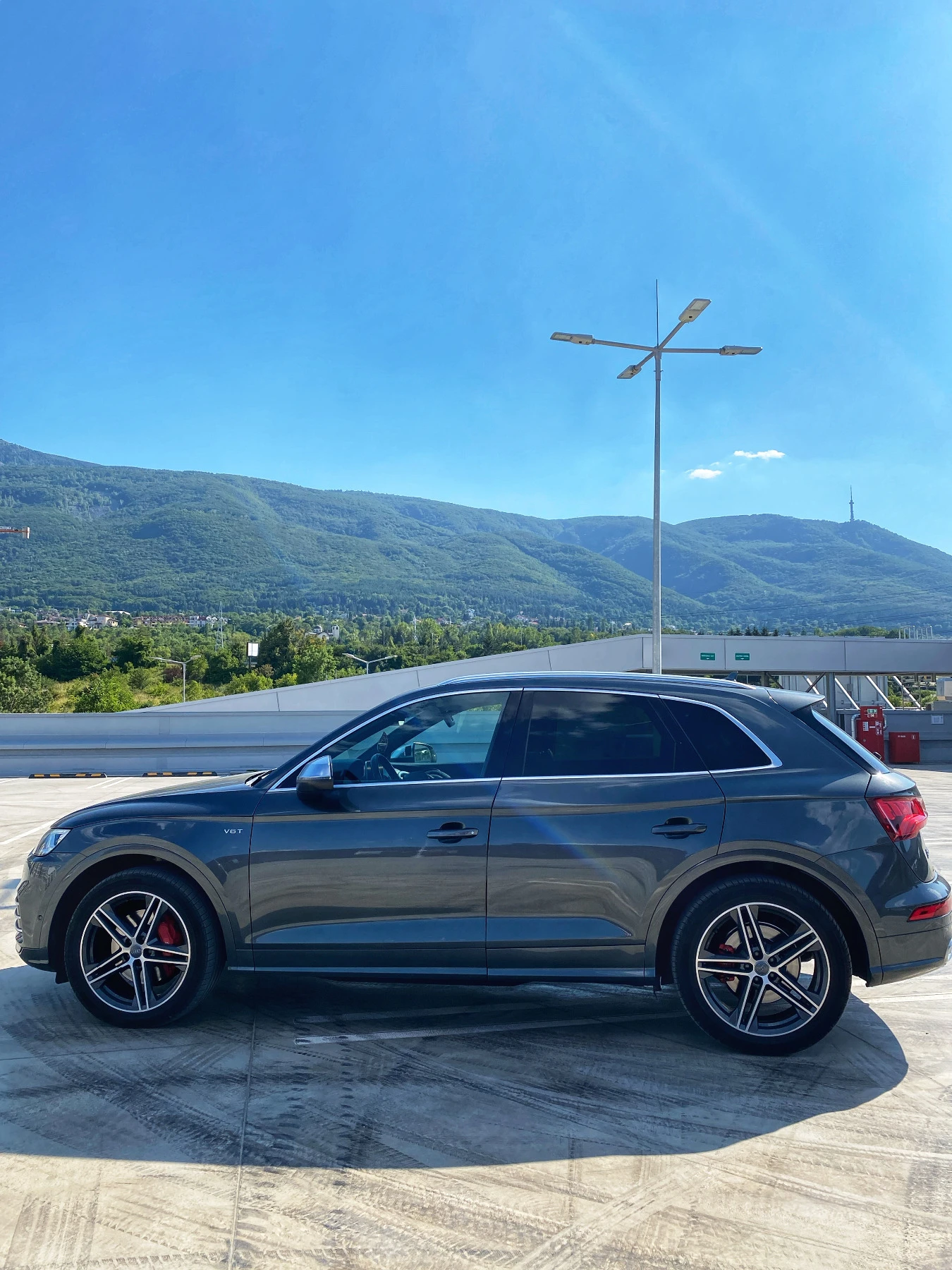 Audi SQ5  3.0 TFSI V6T Quattro - изображение 4