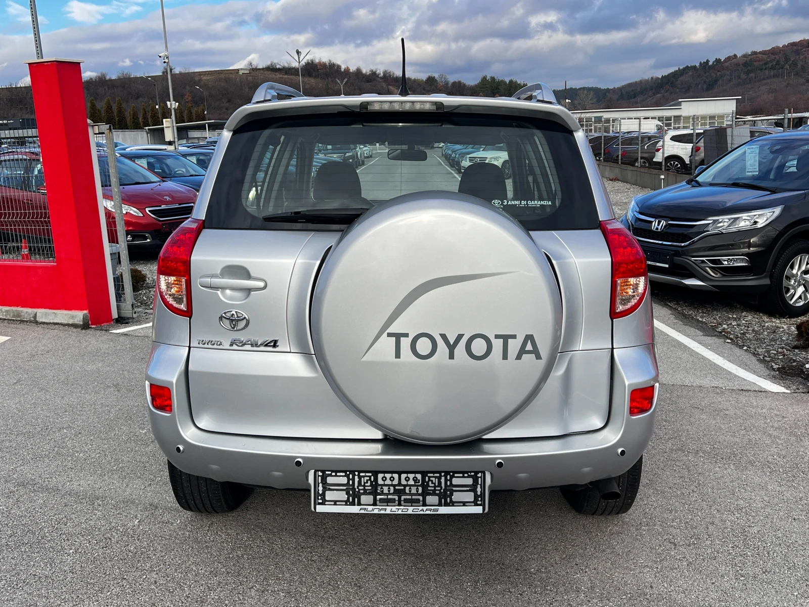 Toyota Rav4 2.0VVTi 4x4 111000km ОБСЛУЖЕН KATO HOBA - изображение 5