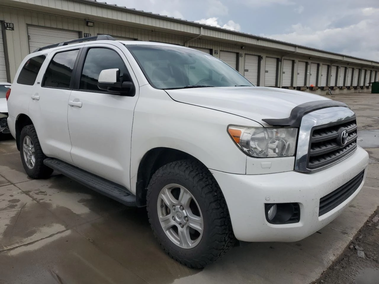 Toyota Sequoia SR5/4X4/ПЪЛНА СЕРВИЗНА ИСТОРИЯ - изображение 3