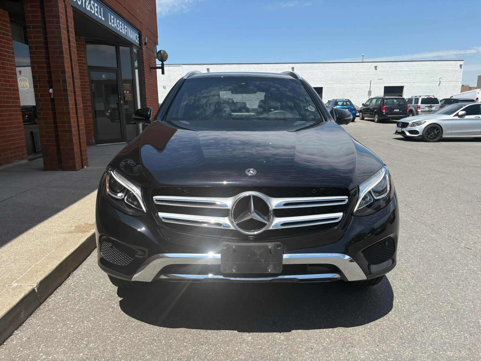 Mercedes-Benz GLC 300 2 КЛЮЧА * ПАНОРАМА * CARFAX * АВТО КРЕДИТ * , снимка 2 - Автомобили и джипове - 54715547