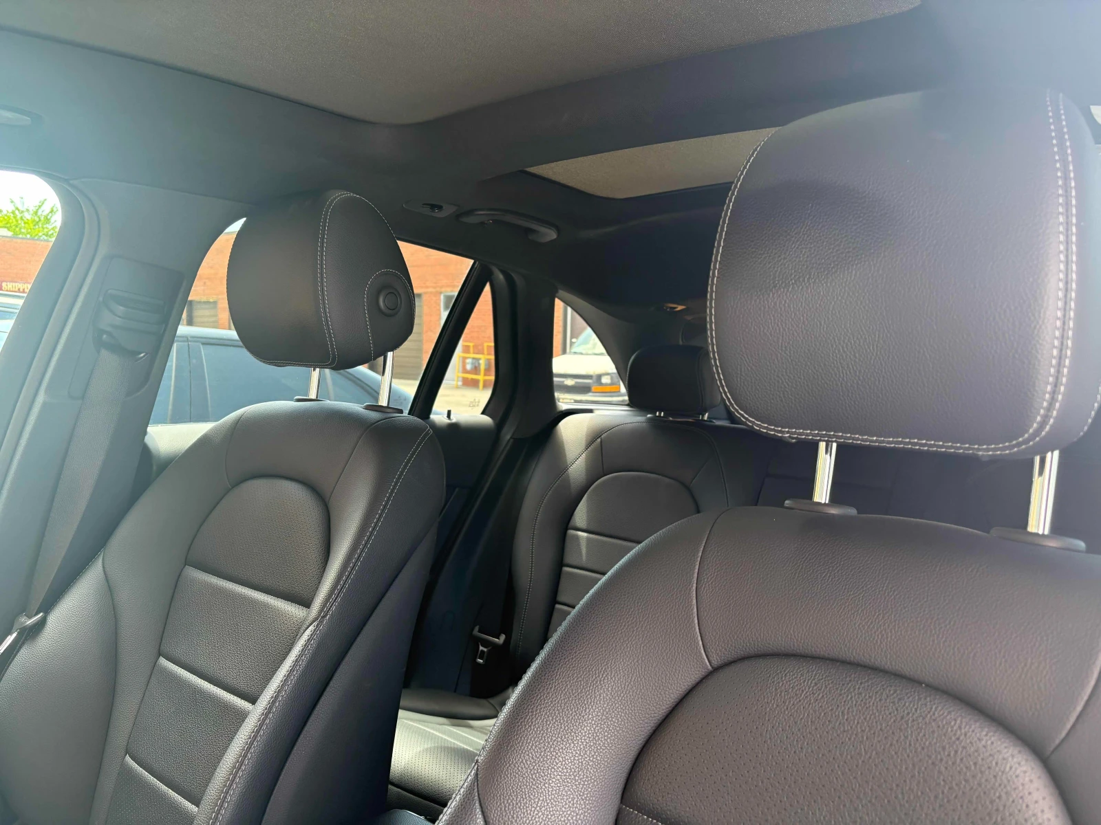 Mercedes-Benz GLC 300 2 КЛЮЧА * ПАНОРАМА * CARFAX * АВТО КРЕДИТ * , снимка 7 - Автомобили и джипове - 54715547