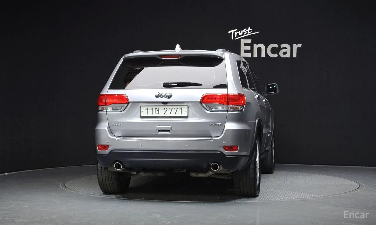 Jeep Grand cherokee 3.6* V6* 8ZF* ПОДГРЕВ* ОБДУХВАНЕ* КАМЕРА* МЪРТВА* , снимка 4 - Автомобили и джипове - 54730376