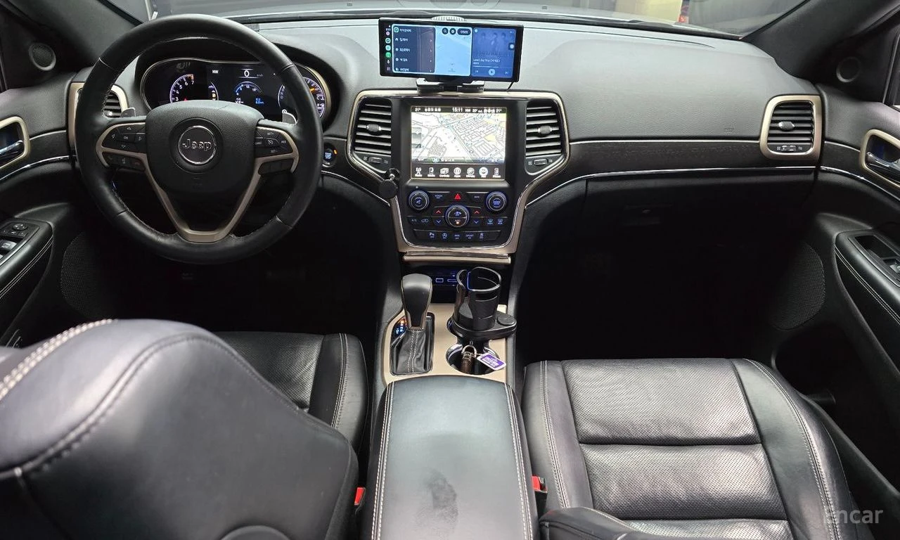 Jeep Grand cherokee 3.6* V6* 8ZF* ПОДГРЕВ* ОБДУХВАНЕ* КАМЕРА* МЪРТВА* , снимка 7 - Автомобили и джипове - 54730376