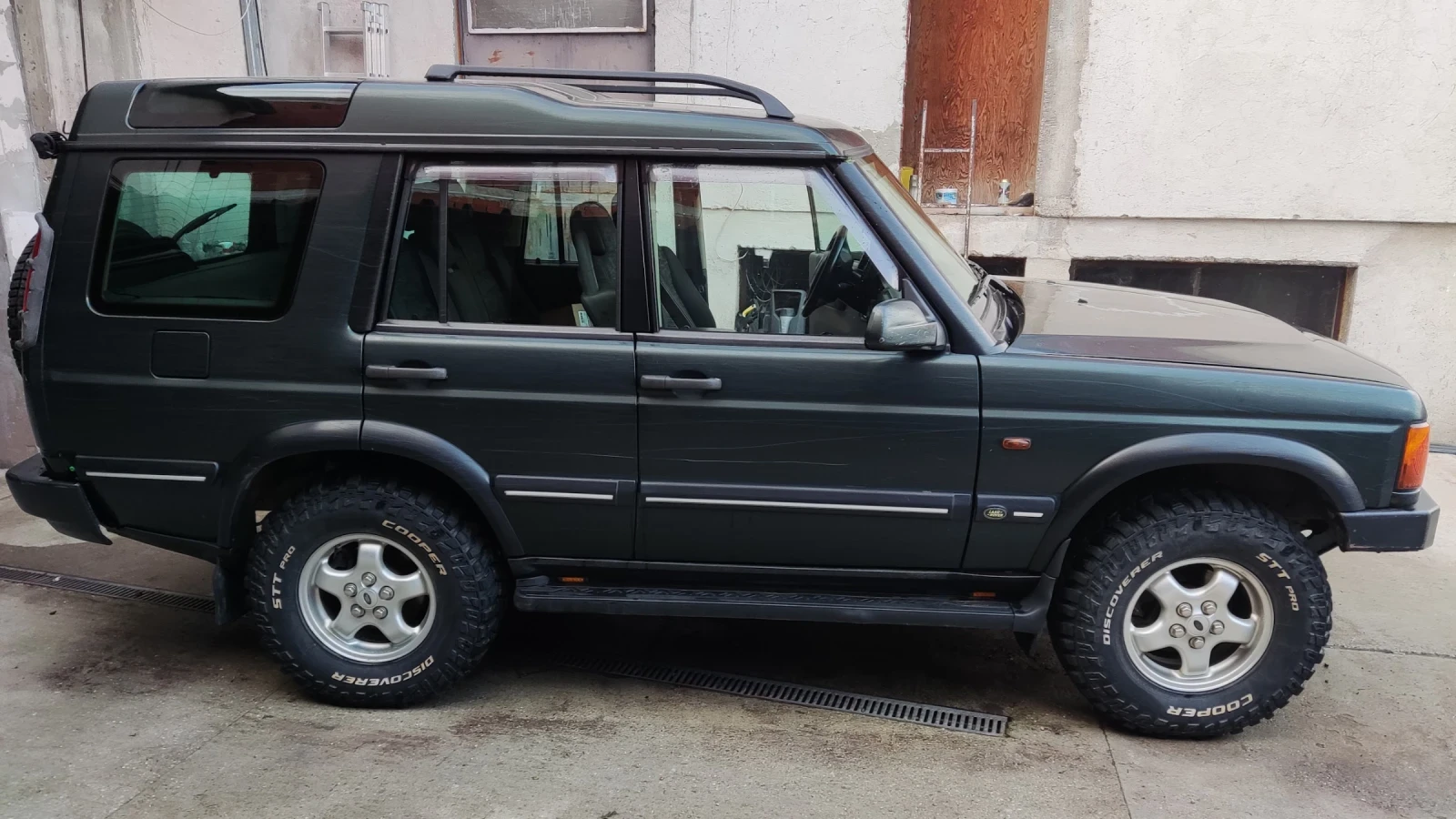 Land Rover Discovery, снимка 2 - Автомобили и джипове - 54773306