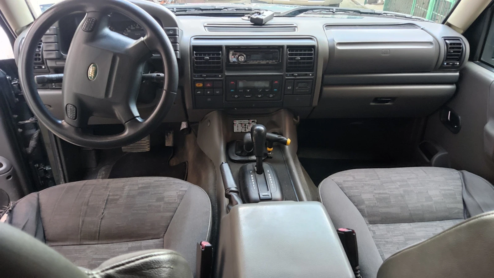 Land Rover Discovery, снимка 7 - Автомобили и джипове - 54773306