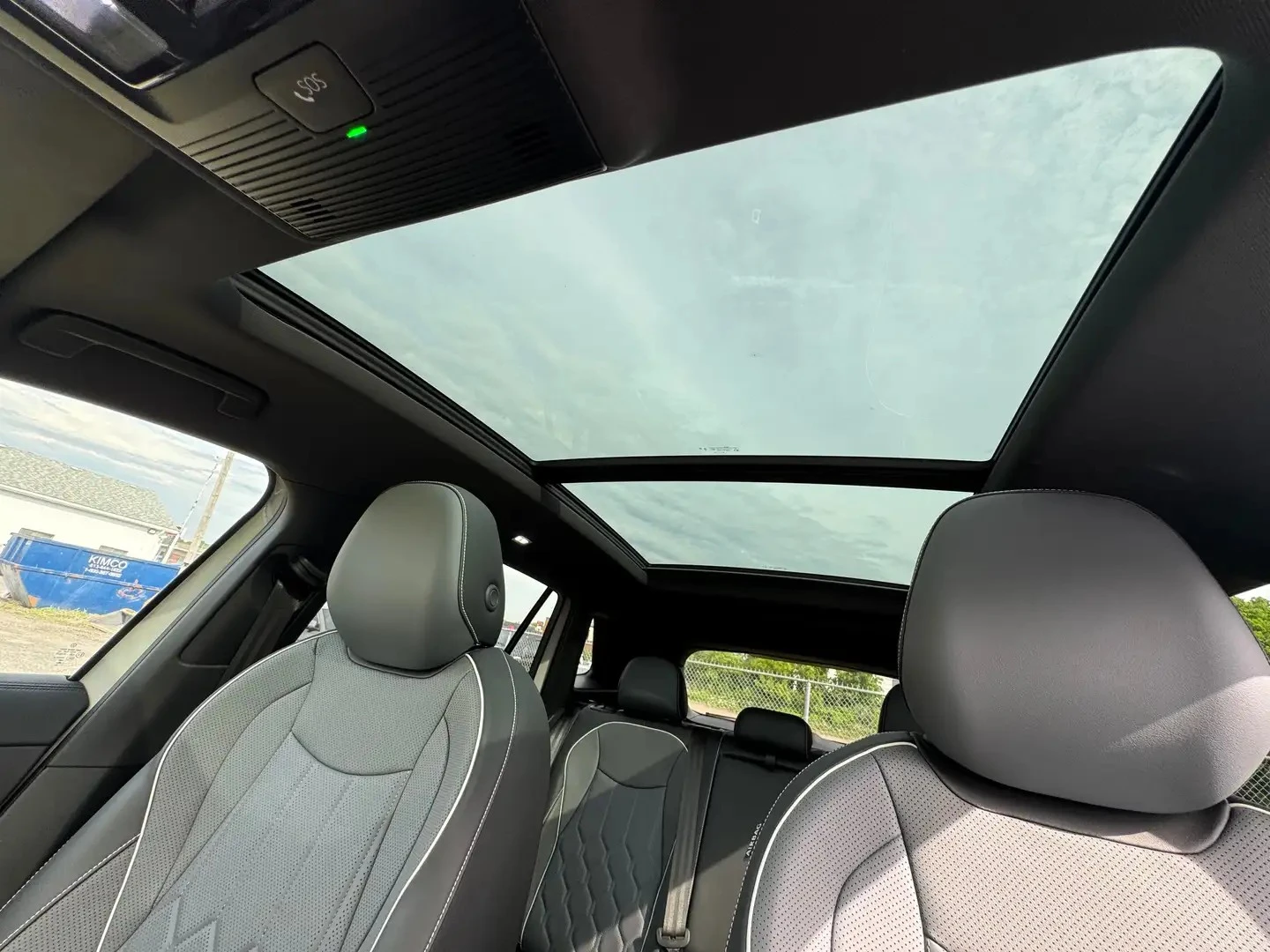 VW Tiguan R-LINE* HIGHLINE * AвтоКредит * (ЦЕНА ДО БГ), снимка 15 - Автомобили и джипове - 54895761