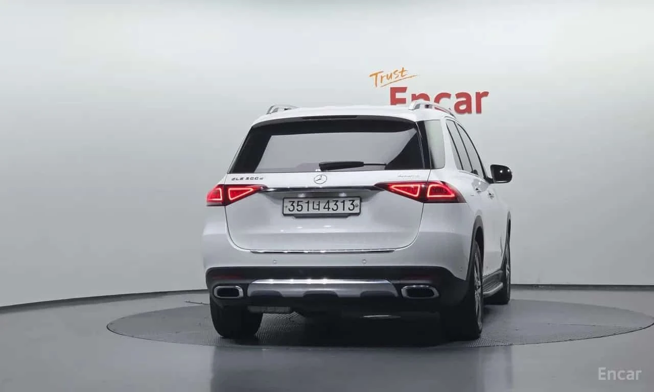 Mercedes-Benz GLE 300 d 4MATIC | АВТОФИНАНСИРАНЕ, снимка 4 - Автомобили и джипове - 55618651