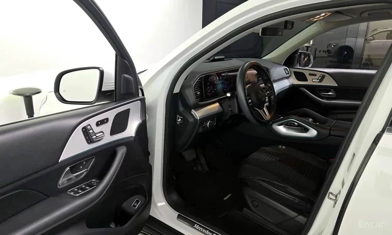 Mercedes-Benz GLE 300 d 4MATIC | АВТОФИНАНСИРАНЕ, снимка 10 - Автомобили и джипове - 55618651