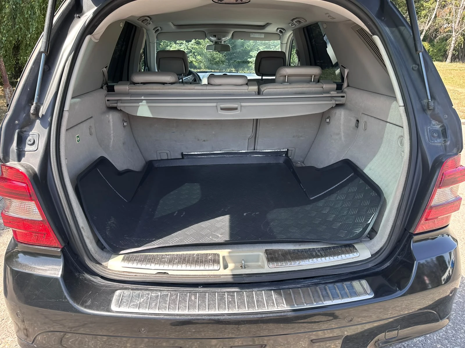 Mercedes-Benz ML 320 CDI 4Matic* AMG* Панорама* Подгрев, снимка 11 - Автомобили и джипове - 55655400