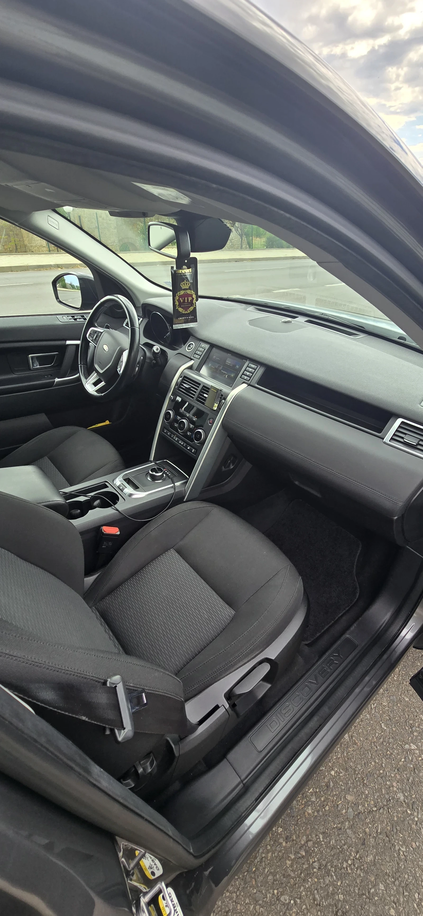 Land Rover Discovery Sport, снимка 4 - Автомобили и джипове - 56049677