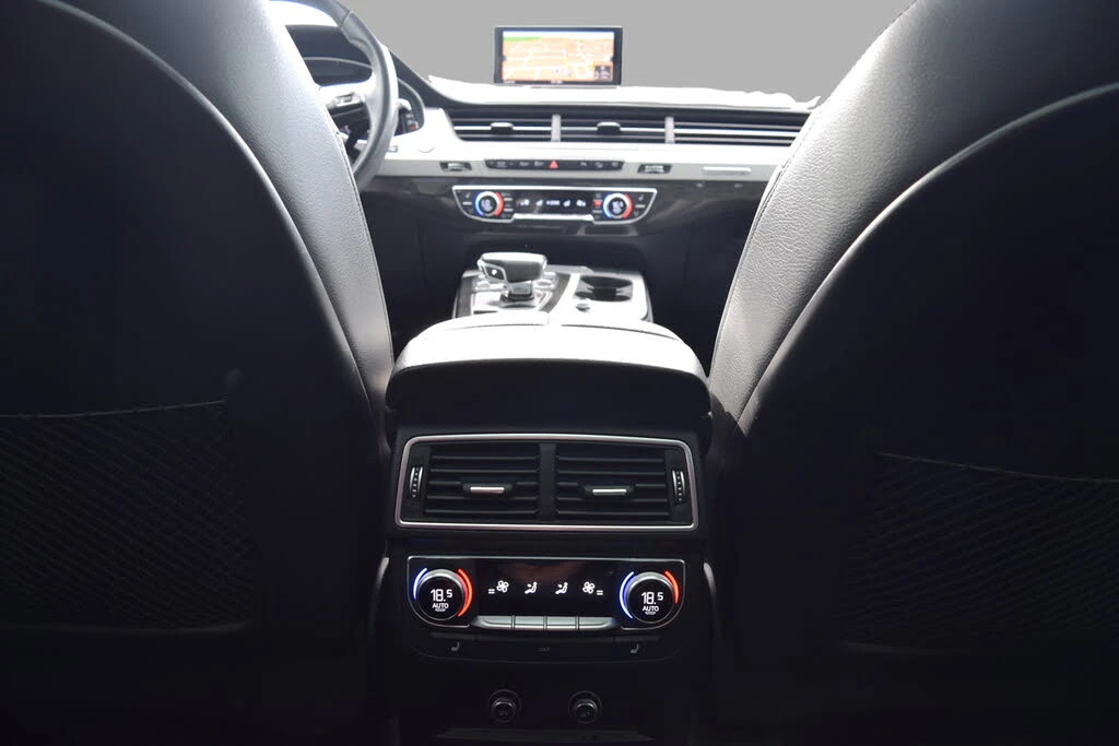 Audi Q7 3.0T* MATRIX* S* LINE* ОБДУХВАНЕ* 360КАМЕРА* LANE*, снимка 15 - Автомобили и джипове - 56208579