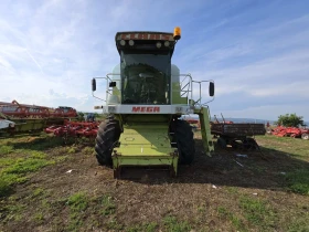 Комбайн Claas Mega, снимка 1