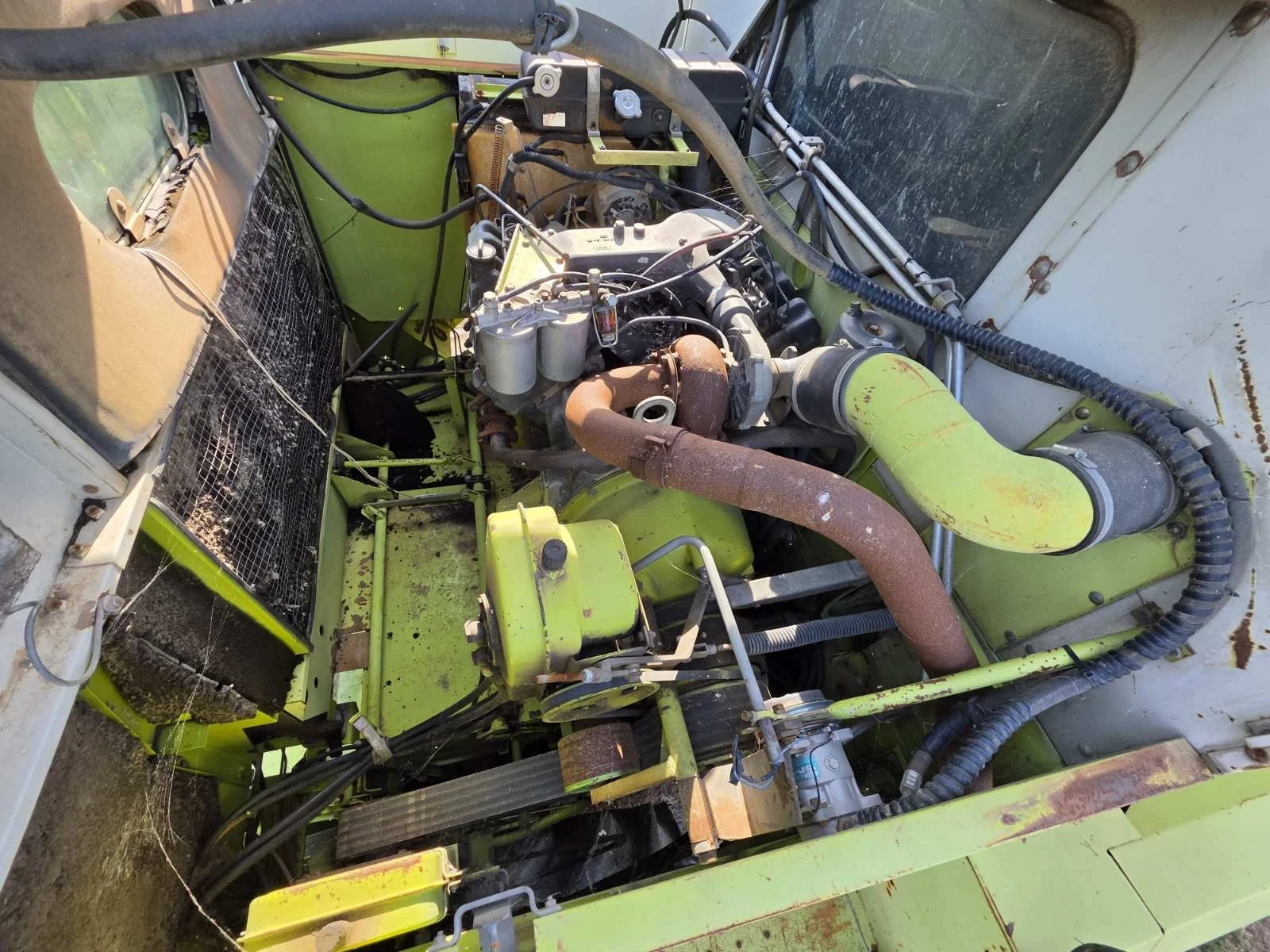 Комбайн Claas Mega, снимка 7 - Селскостопанска техника - 54766679