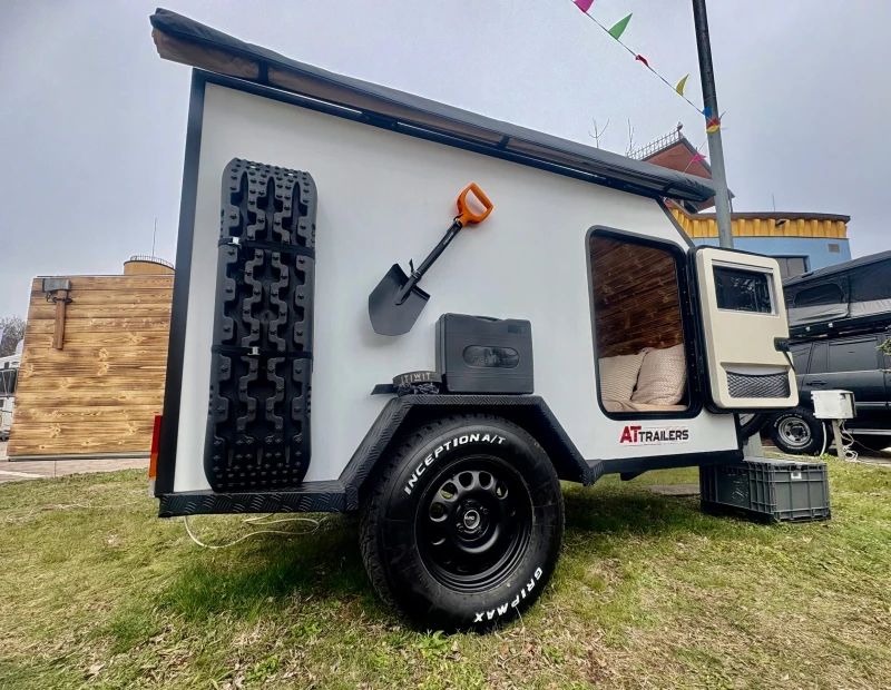 Каравана Други AT Trailers, снимка 9 - Каравани и кемпери - 52543173