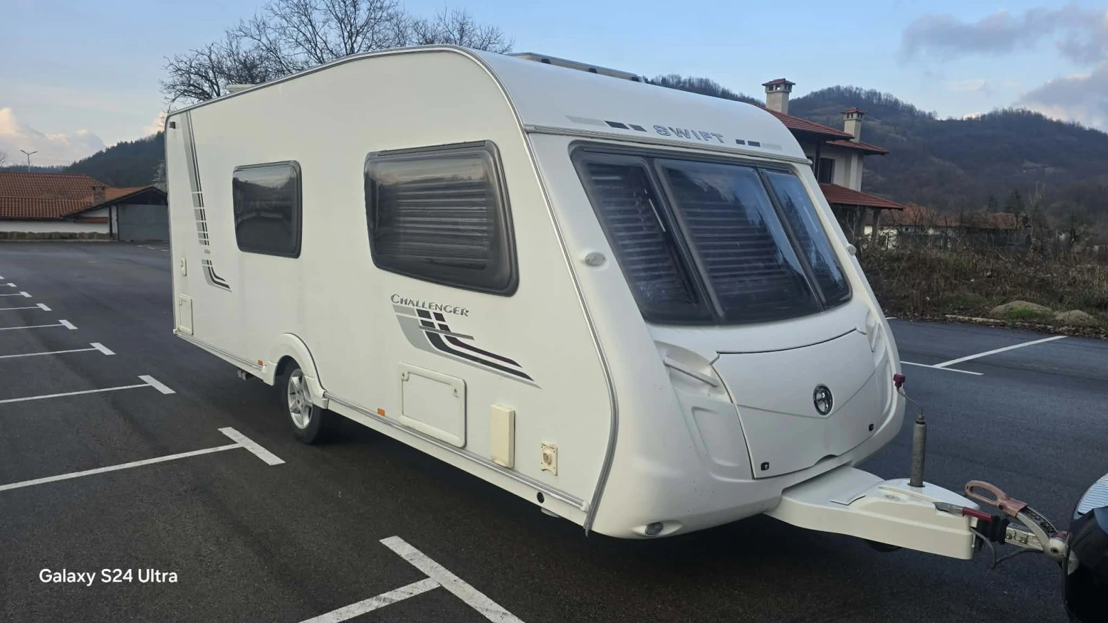 Каравана Swift Challenger, снимка 5 - Каравани и кемпери - 54155557