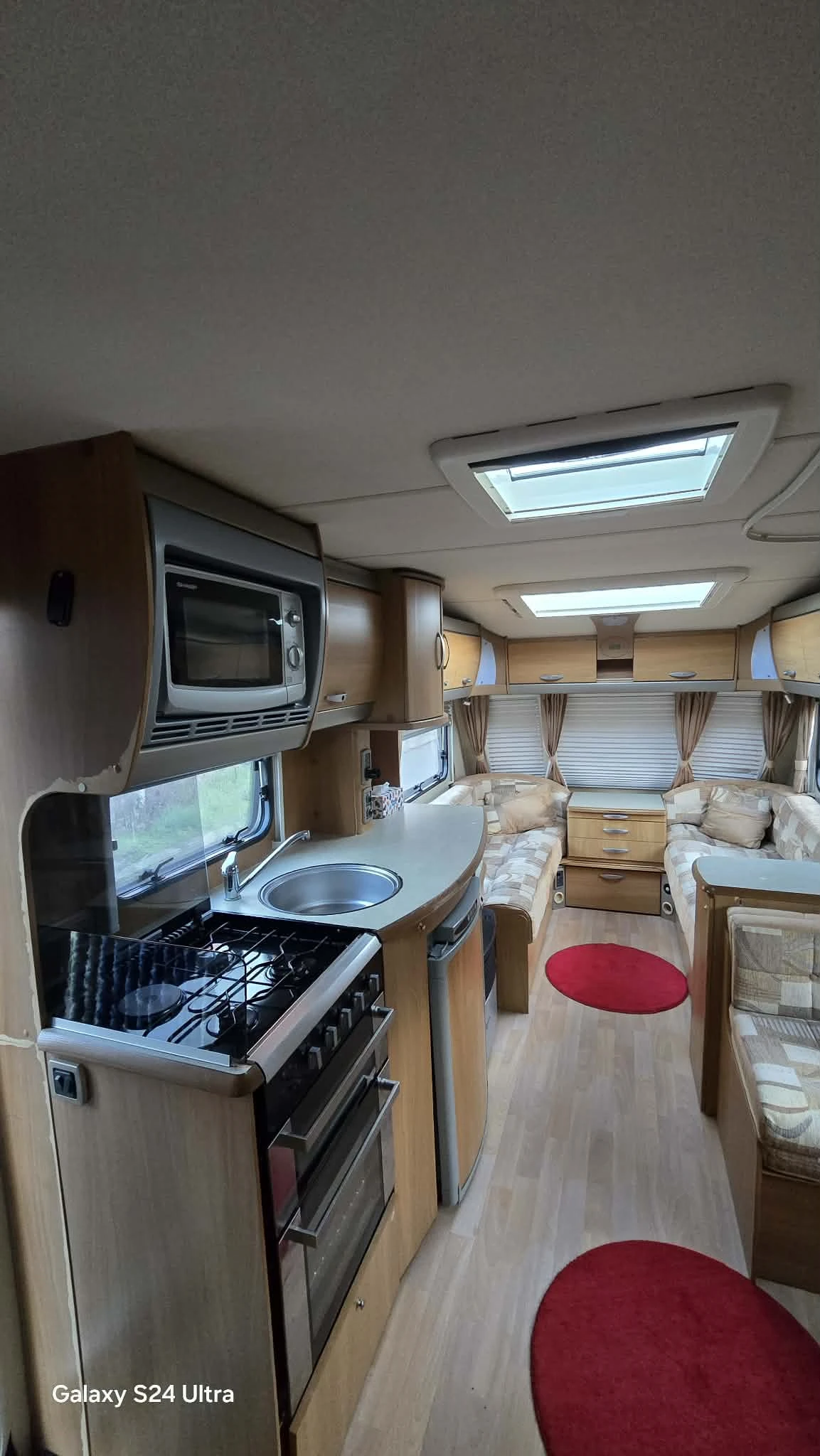 Каравана Swift Challenger, снимка 9 - Каравани и кемпери - 54155557