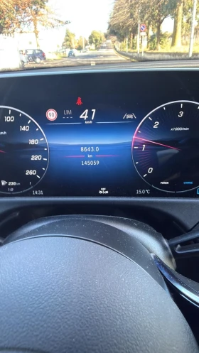 Mercedes-Benz E 220, снимка 5