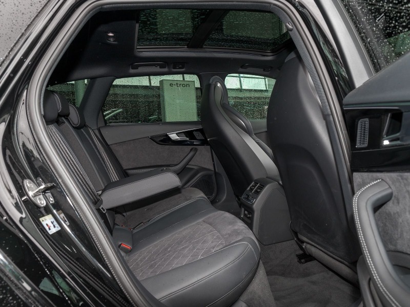 Audi Rs4 Quattro Avant = RS Comfort Package= , снимка 7 - Автомобили и джипове - 46170654