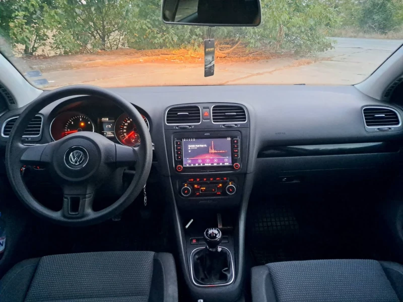 VW Golf, снимка 7 - Автомобили и джипове - 47109018