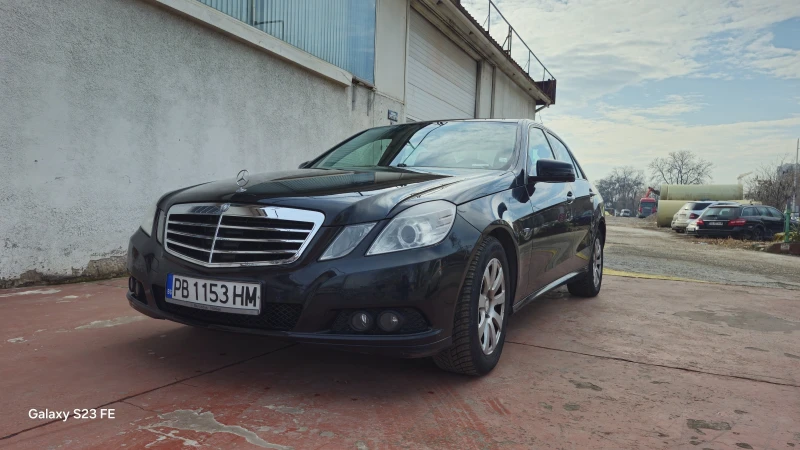 Mercedes-Benz E 220, снимка 1 - Автомобили и джипове - 48812417