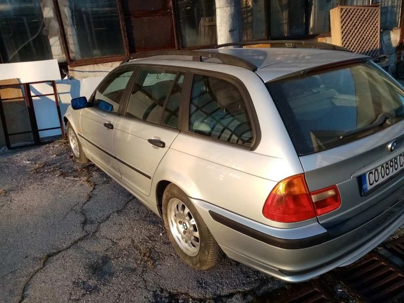 BMW 320 136 коня, снимка 4 - Автомобили и джипове - 51674231