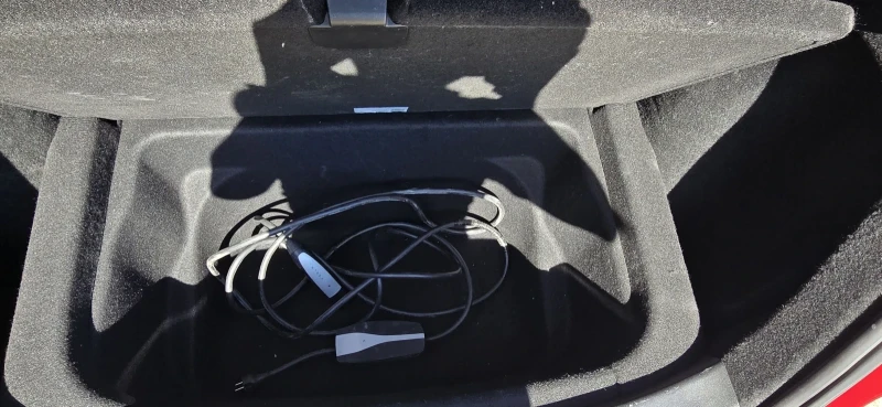 Tesla Model Y Dual Motor Long Range, снимка 8 - Автомобили и джипове - 51632798