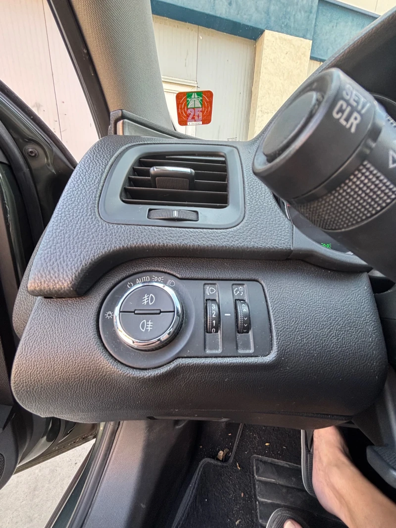 Opel Insignia, снимка 9 - Автомобили и джипове - 52638319