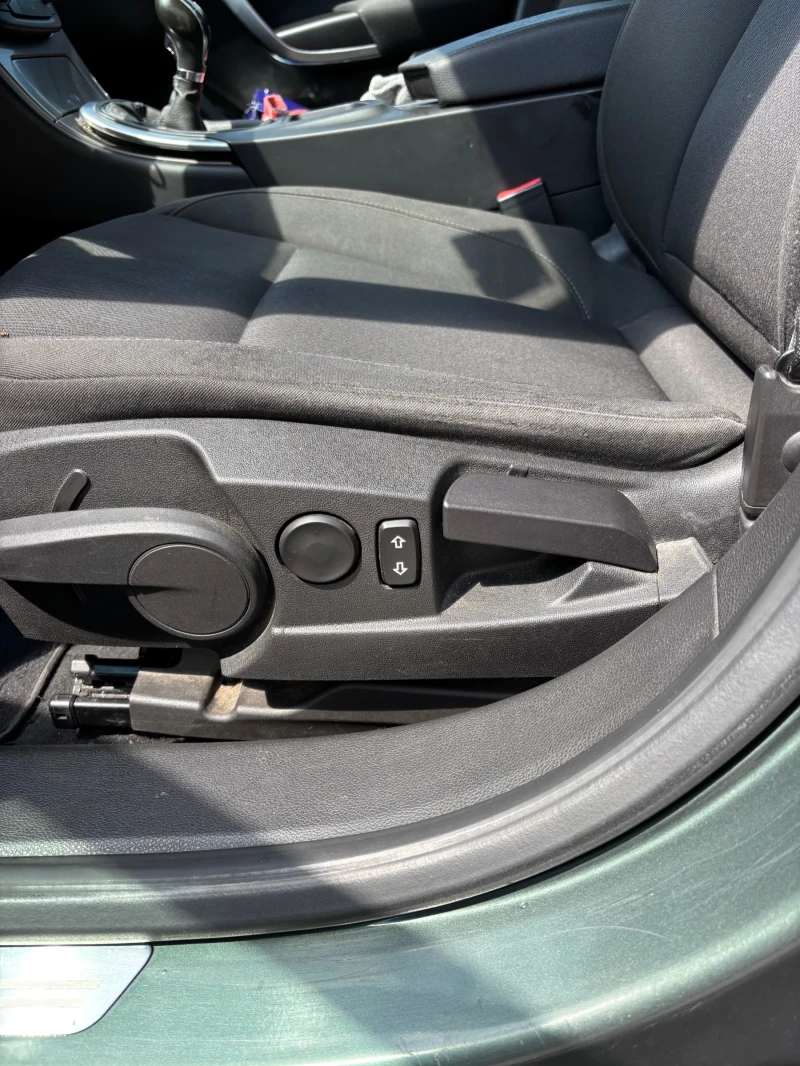 Opel Insignia, снимка 10 - Автомобили и джипове - 52638319