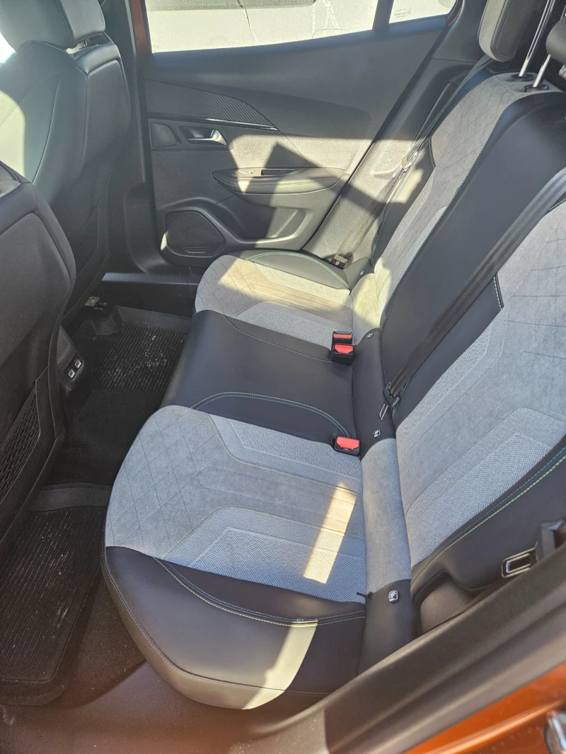 Peugeot 2008, снимка 8 - Автомобили и джипове - 52385202